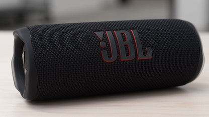 Parlante JBL Flip 6 portátil con bluetooth